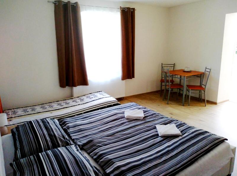 Standard Apartment image 3