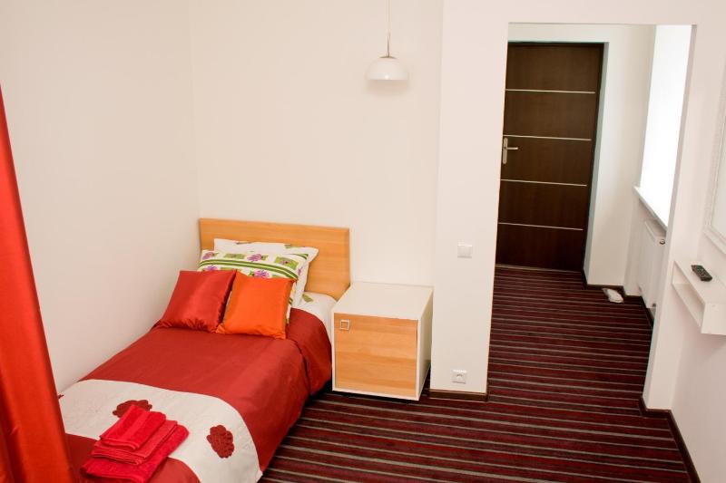 Standard Single Room image 2