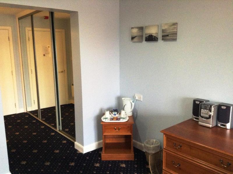Executive Double or Twin Room image 3