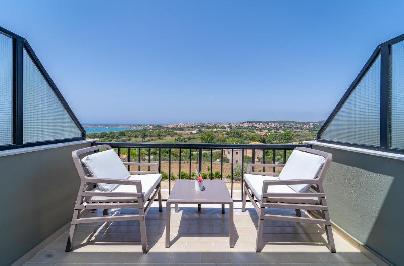 Junior Suite with Sea View image 2