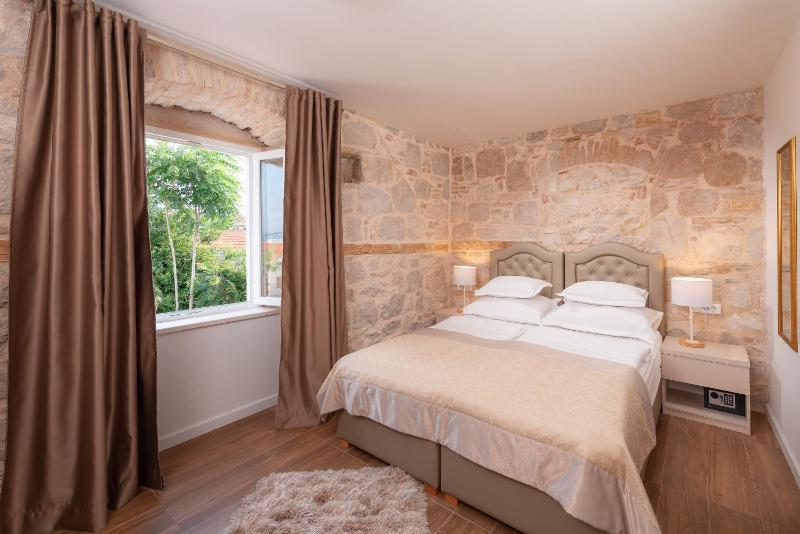 Superior Double Room image 2