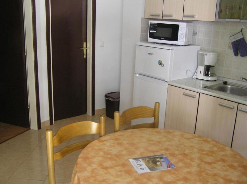 One-Bedroom Apartment with Terrace image 2