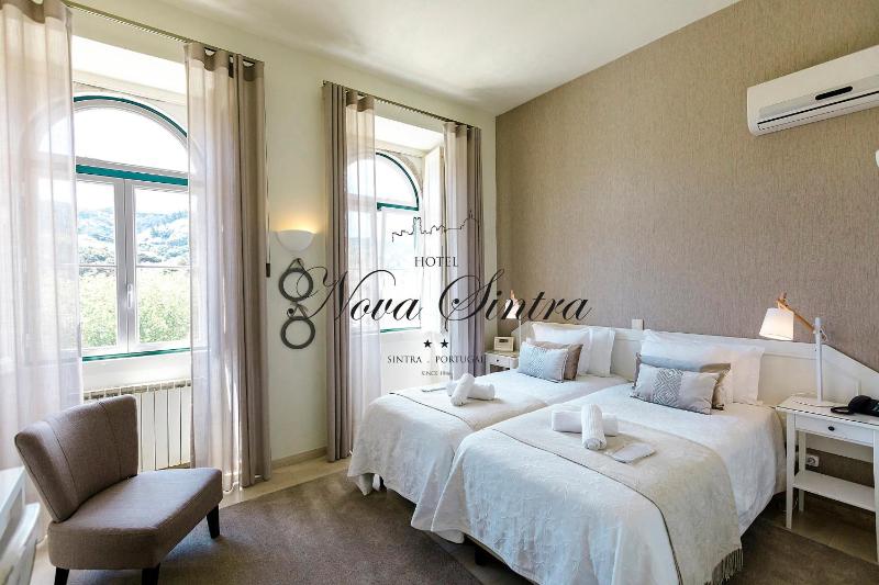 Twin Room image 1