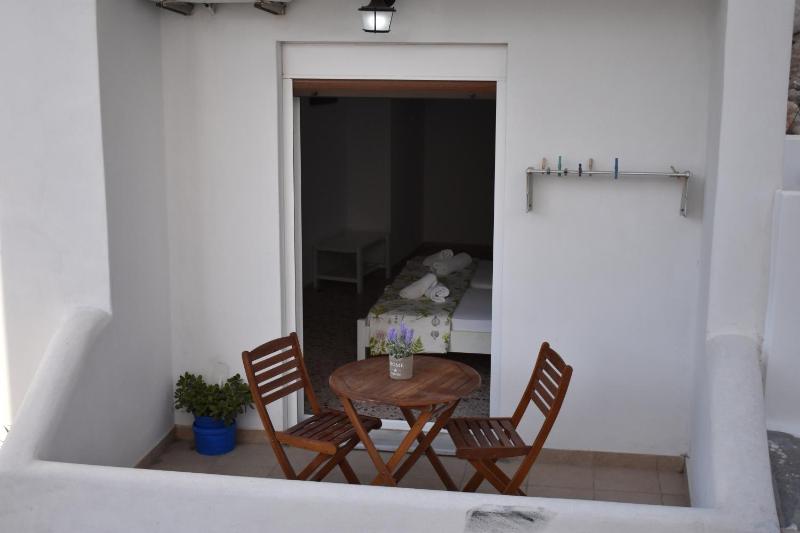 Economy Twin Room - Ground Floor image 2