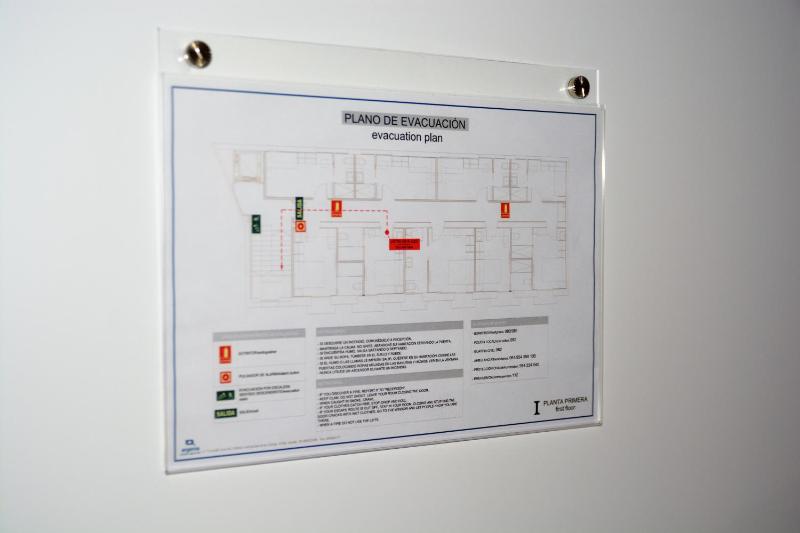 Single Room with Private Bathroom image 3