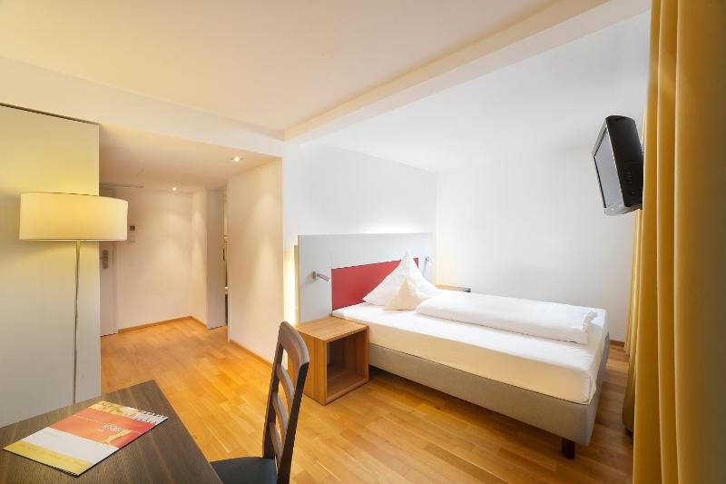 Single Room image 1