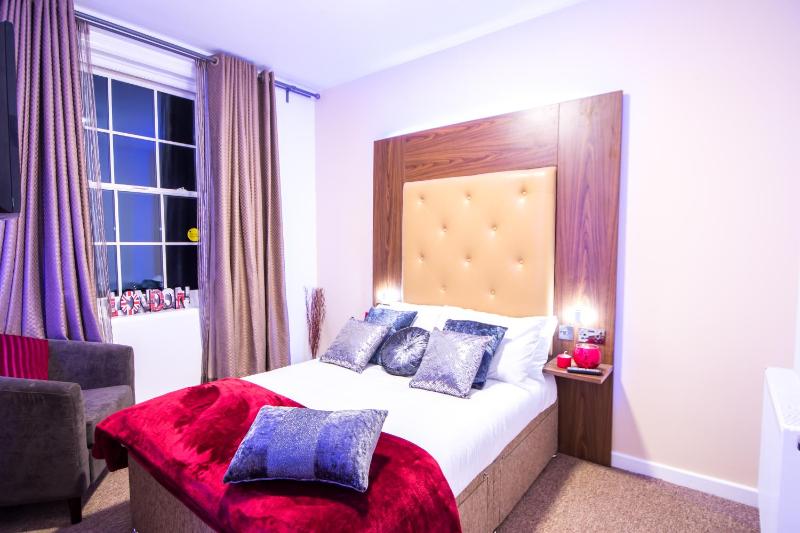 Superior Double Room image 2