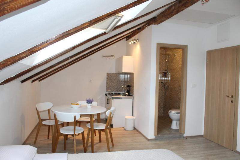 Superior Apartment image 2