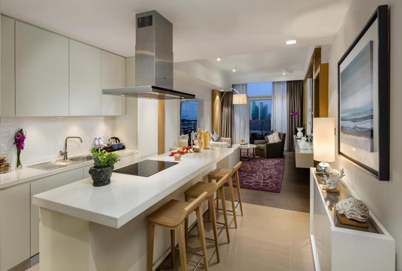 Sea View 2 Bedroom Apartment with Balcony image 3