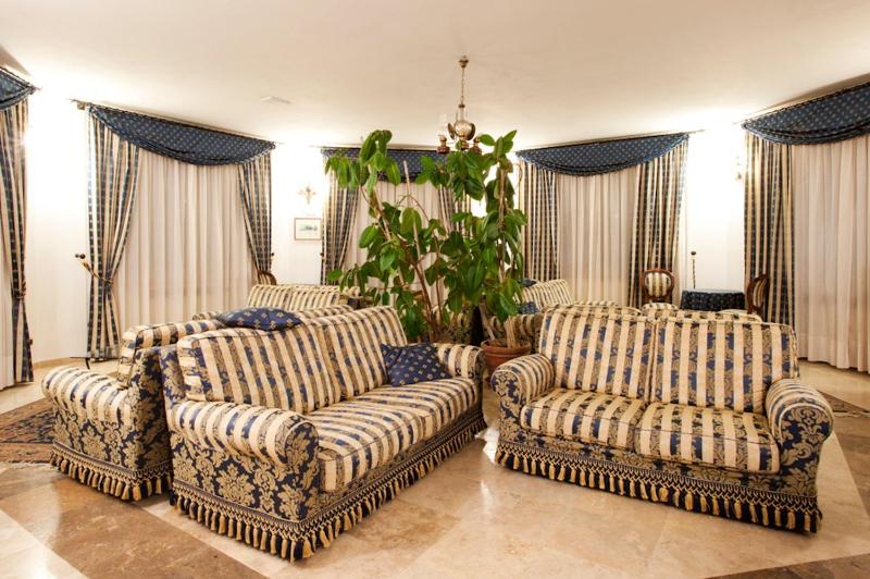 Single Room image 4