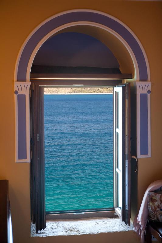 Standard Double Room with Sea View image 2