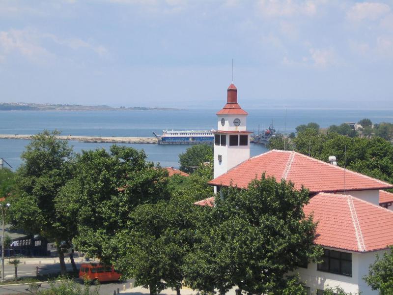 Guest House Fanari - image 11
