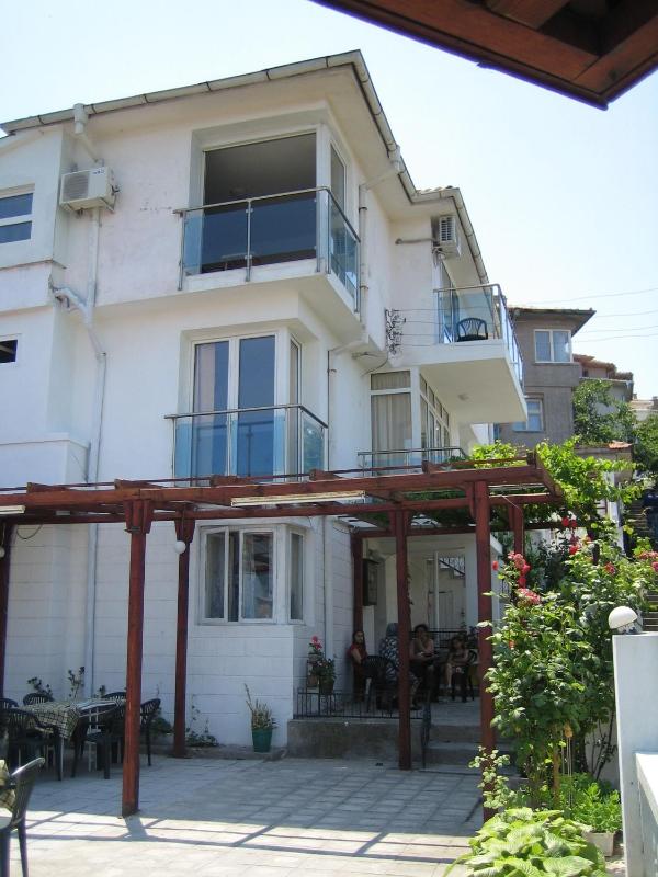 Guest House Fanari - image 32