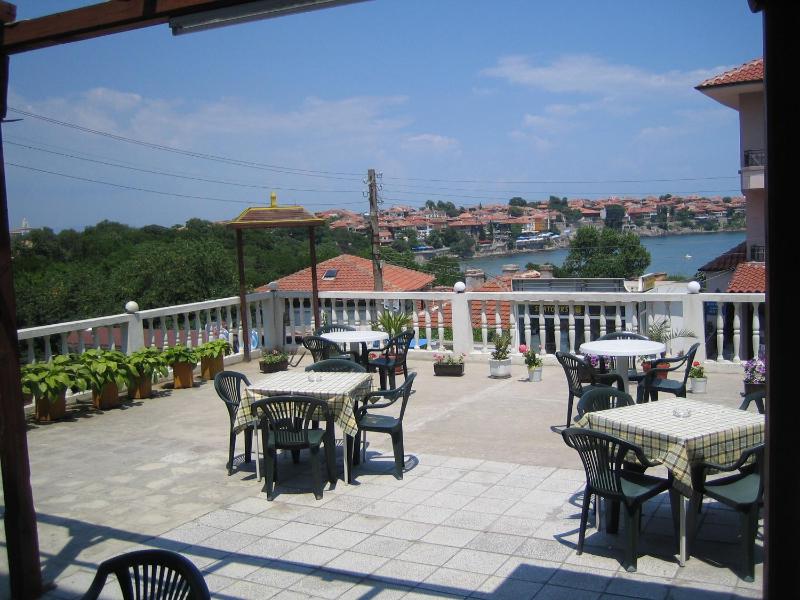 Guest House Fanari - image 10