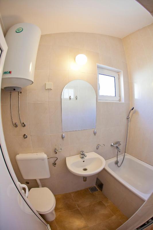 Studio (3 Adults) image 2