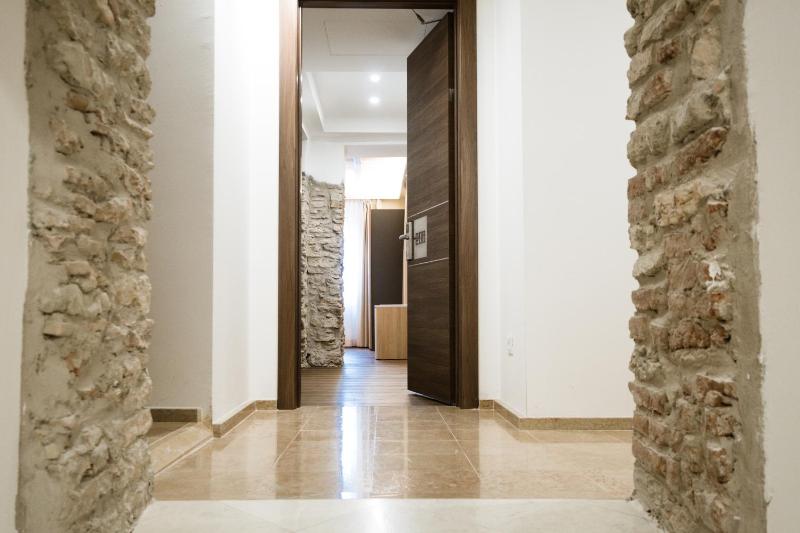 Superior Triple Room image 3