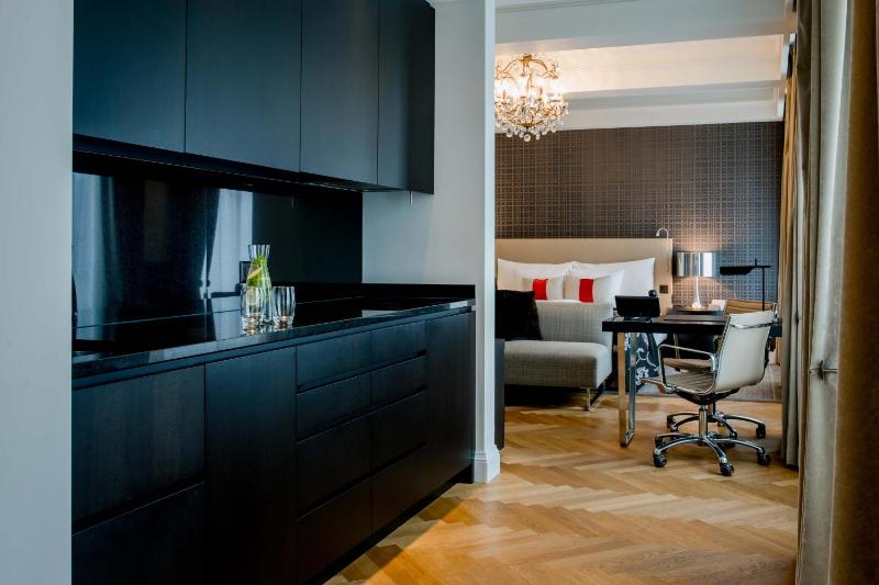 Luxury Living Studio with Kitchenette image 3