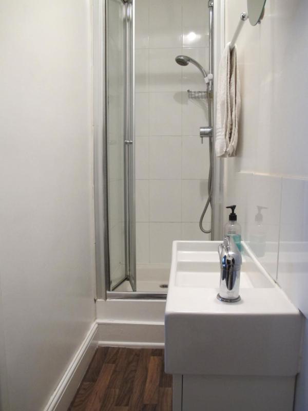 Double Room image 2
