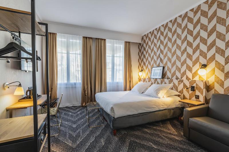 Family Room with One Double Bed and Sofa Bed - Non-Smoking image 3