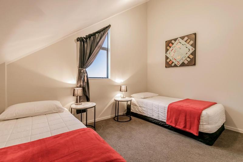Le Chalet Suisse Motel Taupo - image 17