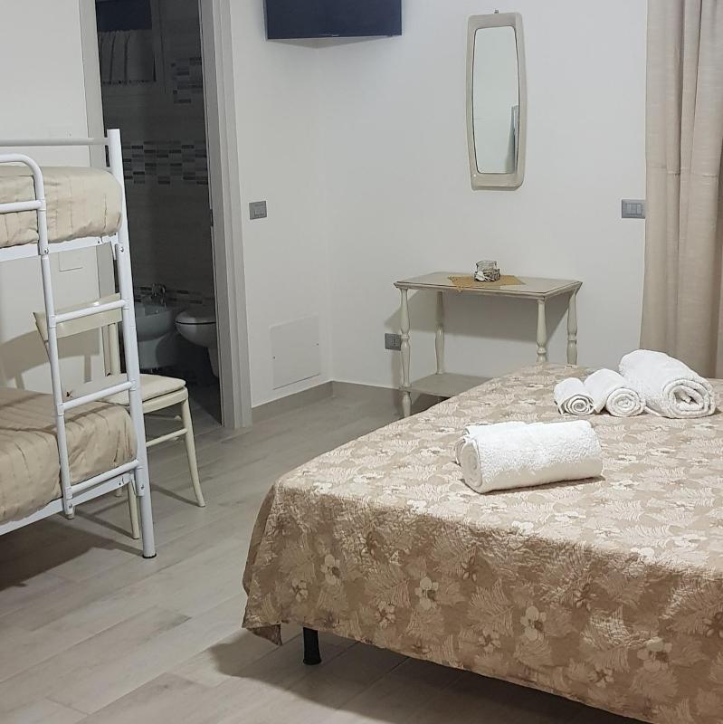 Quadruple Room image 3