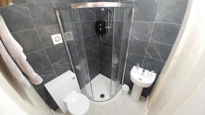 Deluxe Double with Court Yard View (Second Floor - No Lift - No Dogs) image 3