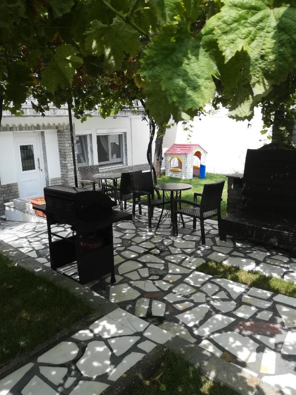 Apartment with Garden View image 2