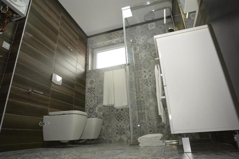 Standard Apartment image 2