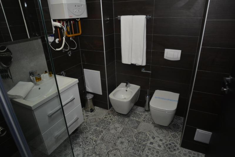 Studio Apartment image 2