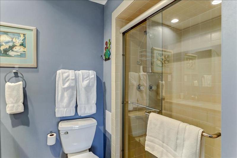 Three-Bedroom Townhouse image 3