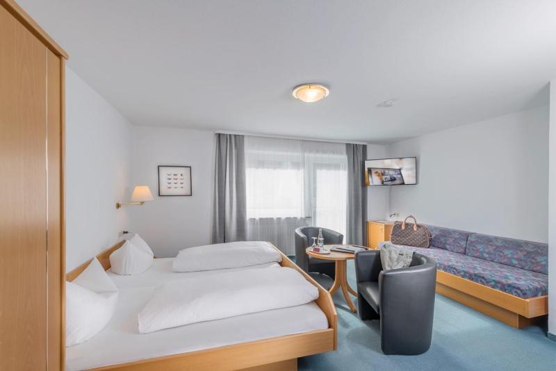 Triple Room image 4
