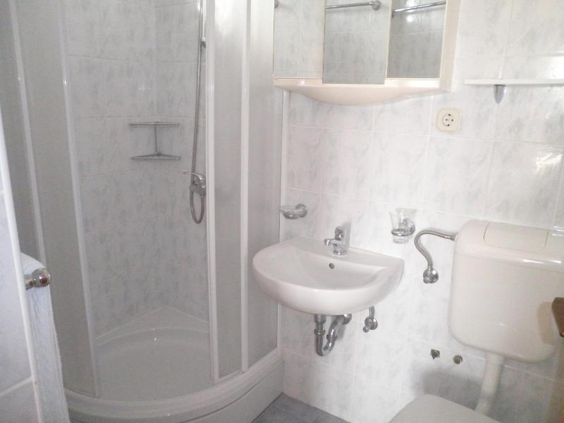 Double Room image 3