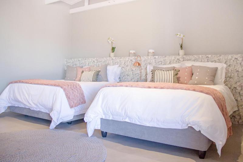 Figberry Guestrooms - image 15