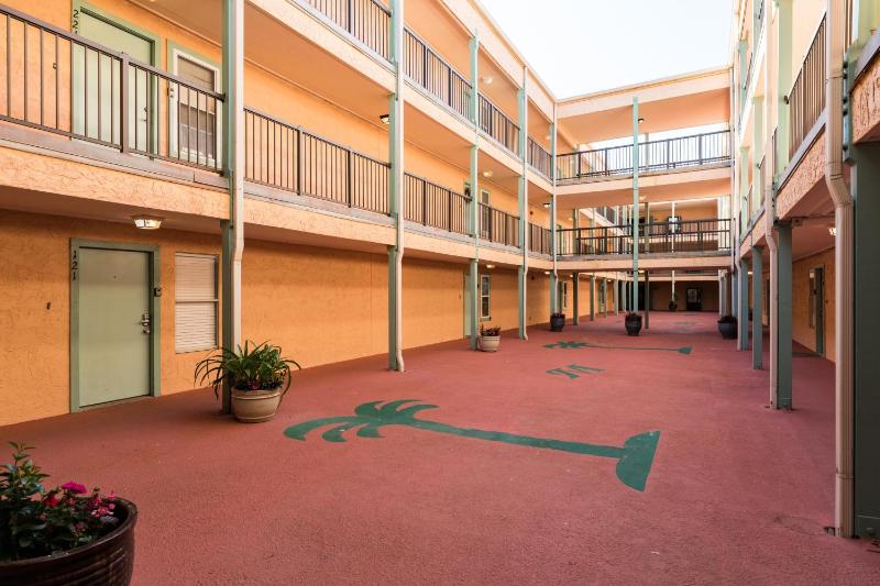 Apartment with Balcony image 2