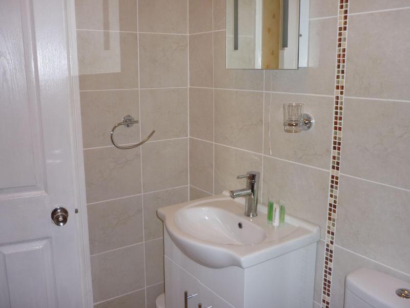 Double Room image 2