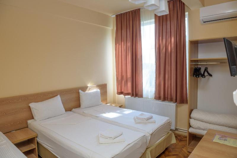 Triple Room image 4