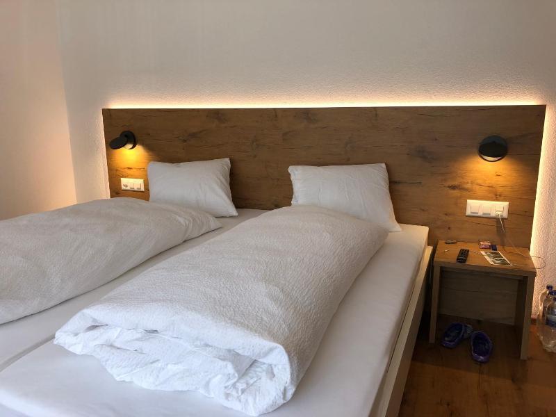 Double or Twin Room with Shower image 2