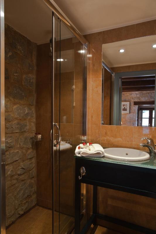Standard Double Room image 2
