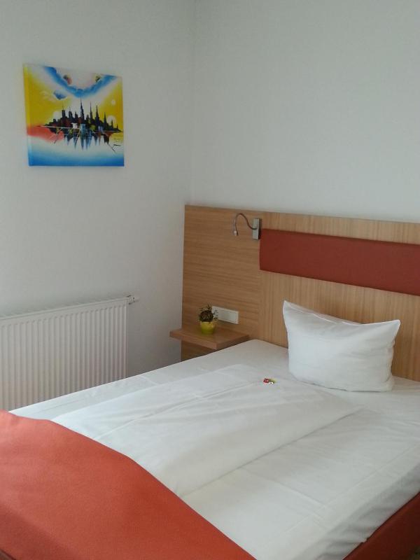 Comfort Single Room image 1