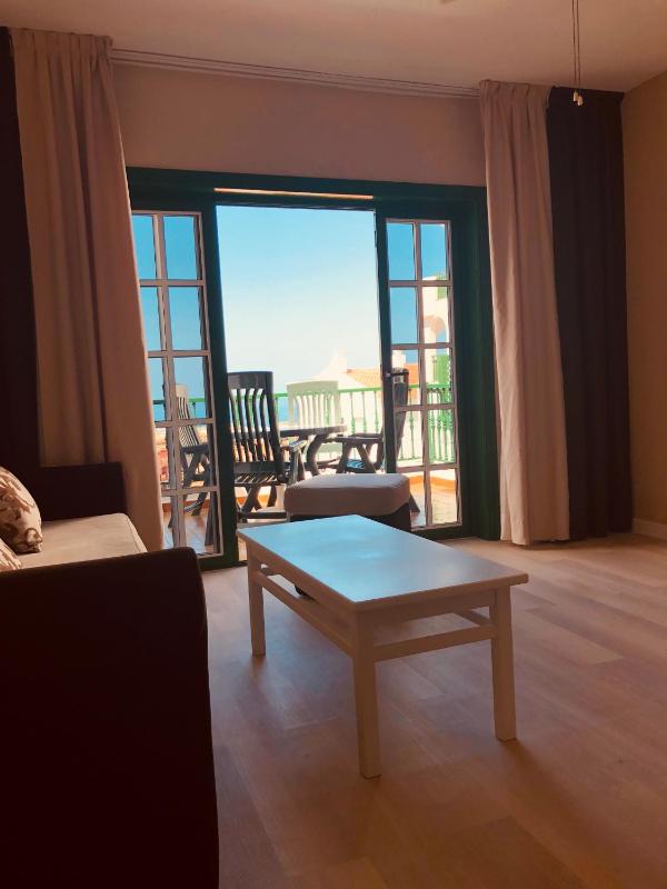 Neptuno Regency Two-Bedroom image 3