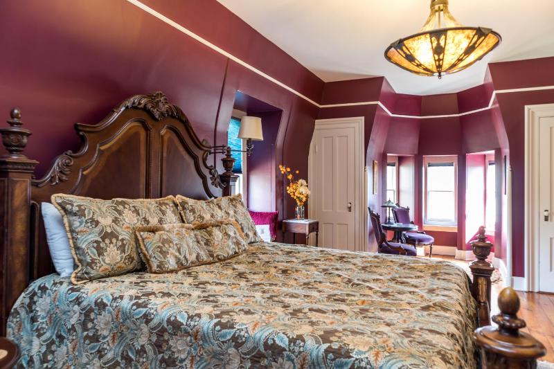 King Suite image 3