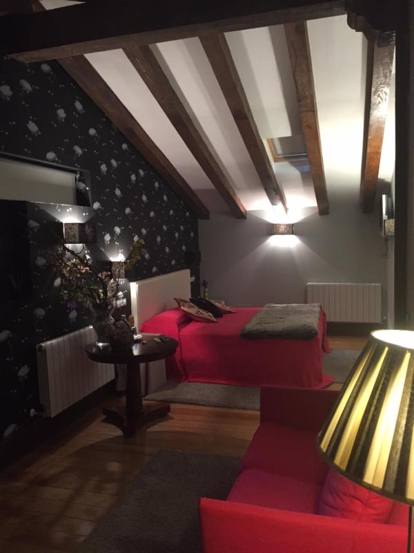 Deluxe Suite with Spa Bath image 1