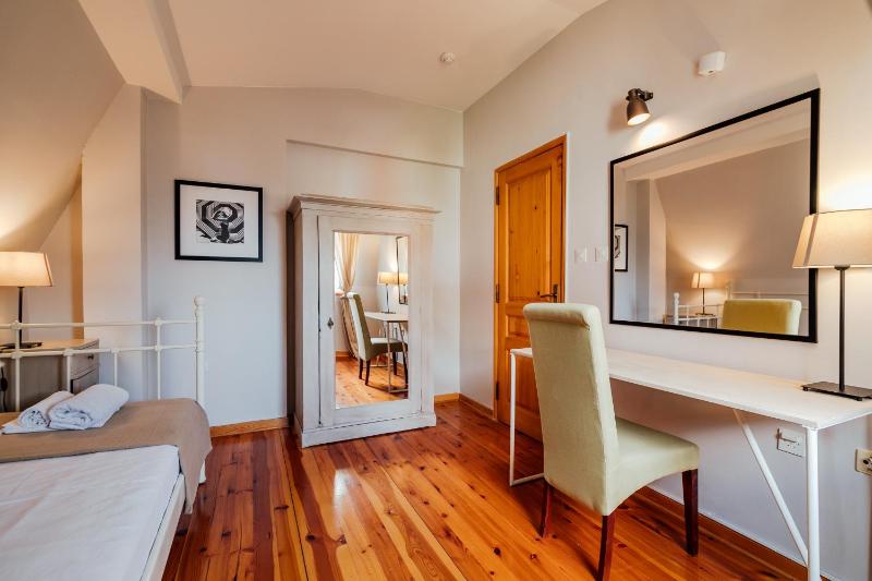 Apartment with Sea View image 4