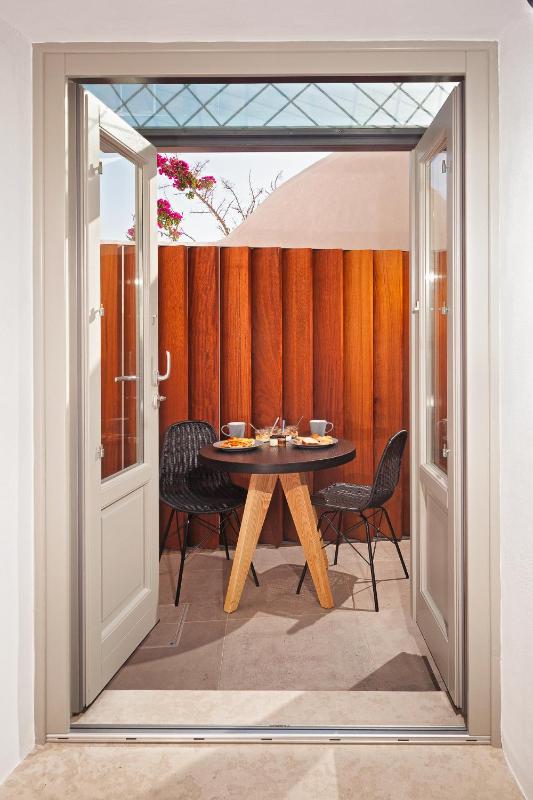 U Villa with Sea View and Heated Tub  image 2