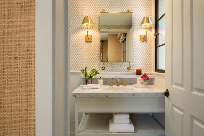 Presidential Suite image 3