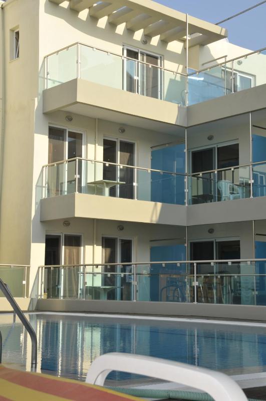 Bristol Sea View Apartments - image 9