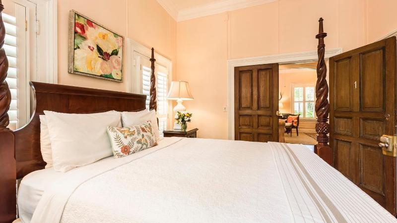 Old Town Manor - image 40