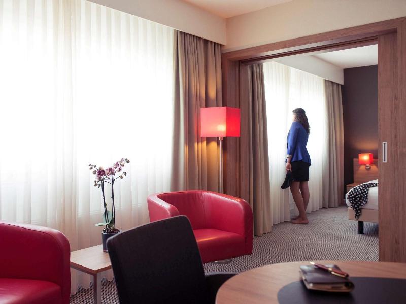 Superior Suite image 2