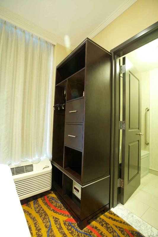 Standard Double Room image 3