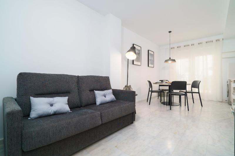 One-Bedroom Apartment image 1